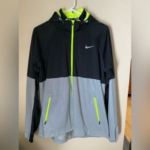 Men’s Nike Shield Flash Reflective Running Jacket Large